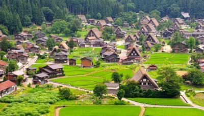 Khung cảnh toàn bộ ngôi làng cổ Shirakawago