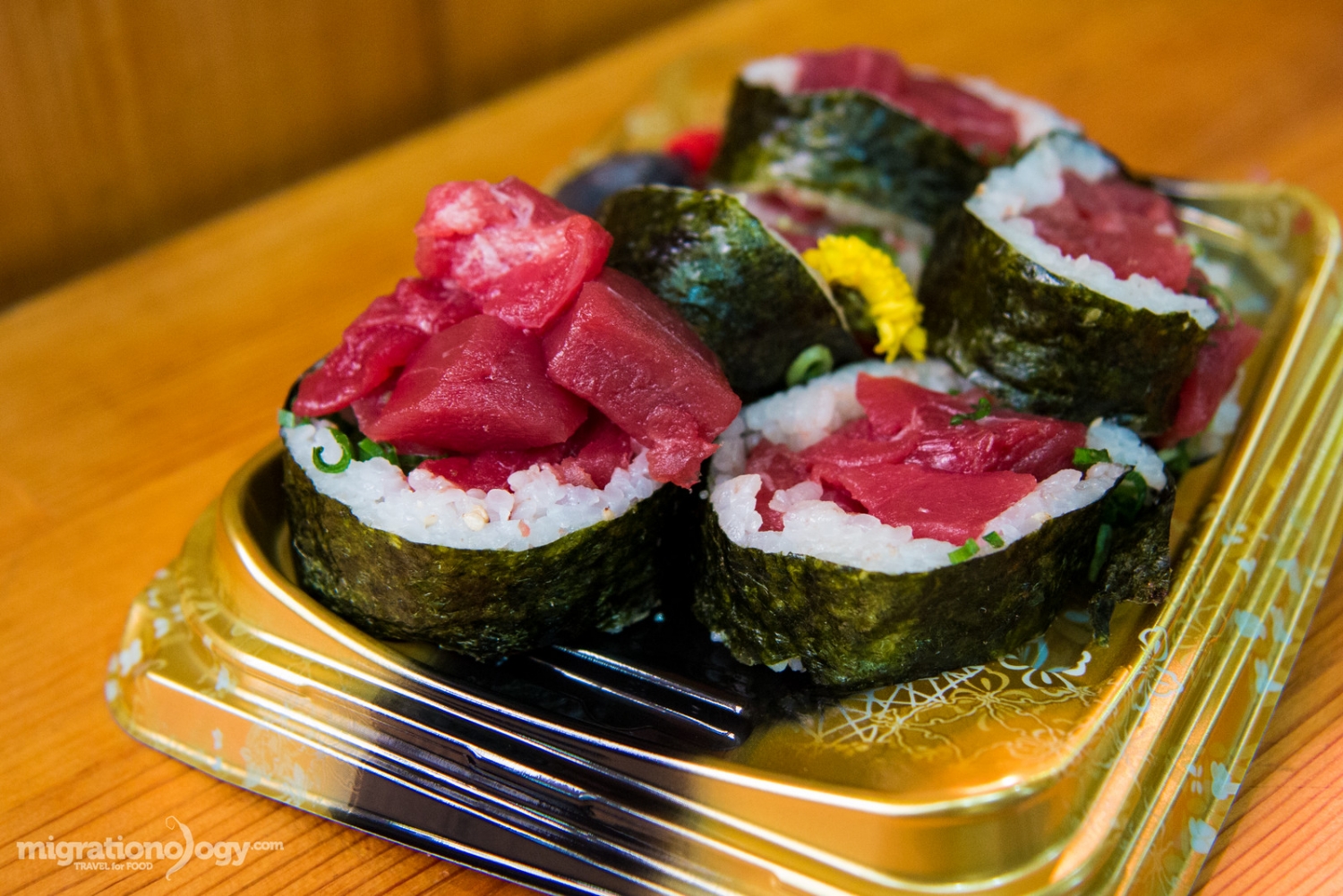 Ăn gì khi đi chợ cá Kuromon Ichiba Nhật Bản?